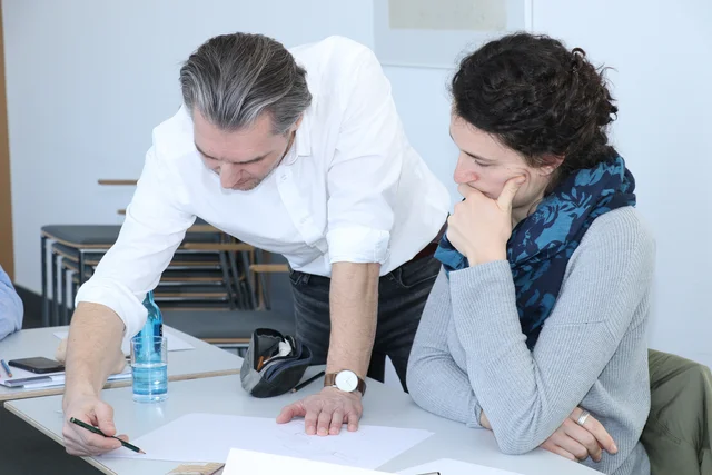 Lernen Sie in unseren Fortbildungen für Schreiner und Tischler professionelle Skizzen anzufertigen.